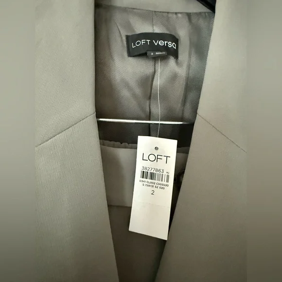 LOFT Versa Crepe Drape Relaxed Women's Blazer - Picture 7 of 9